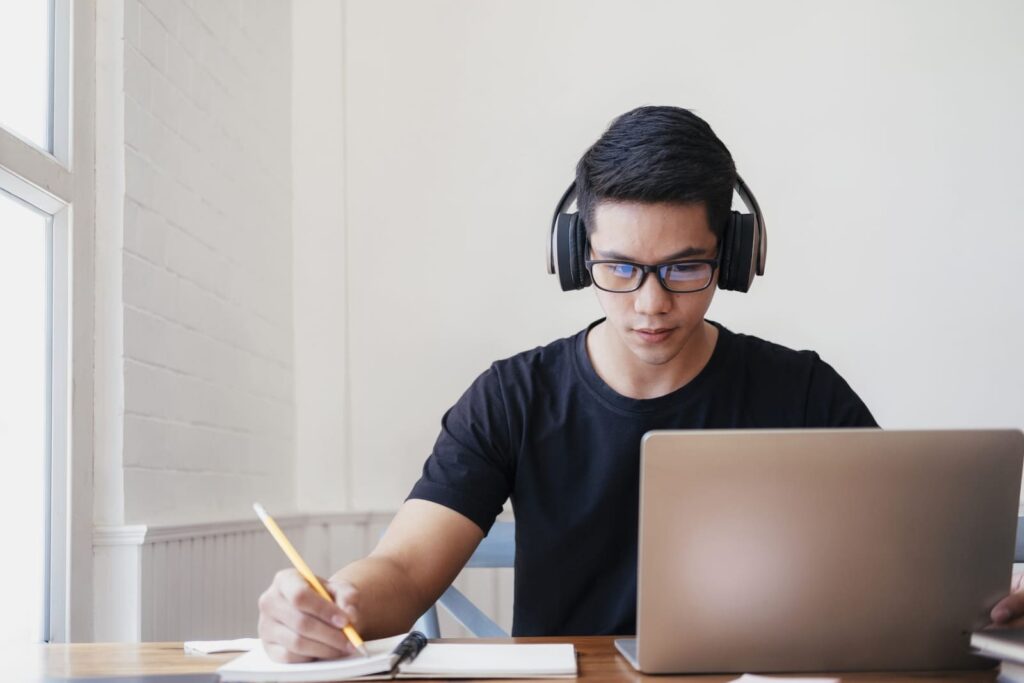 Những Câu Hỏi Thường Gặp Của Học Viên Đối Với Trung Tâm Tin Học Văn Phòng MOS